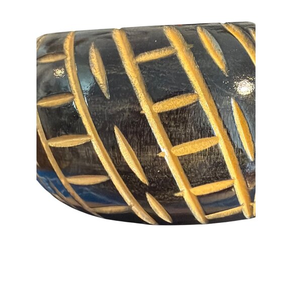 Vintage Carved Black Tan Wood Bangle Bracelet Tribal 1.5" Wide Estate Size 7" - Picture 2 of 4